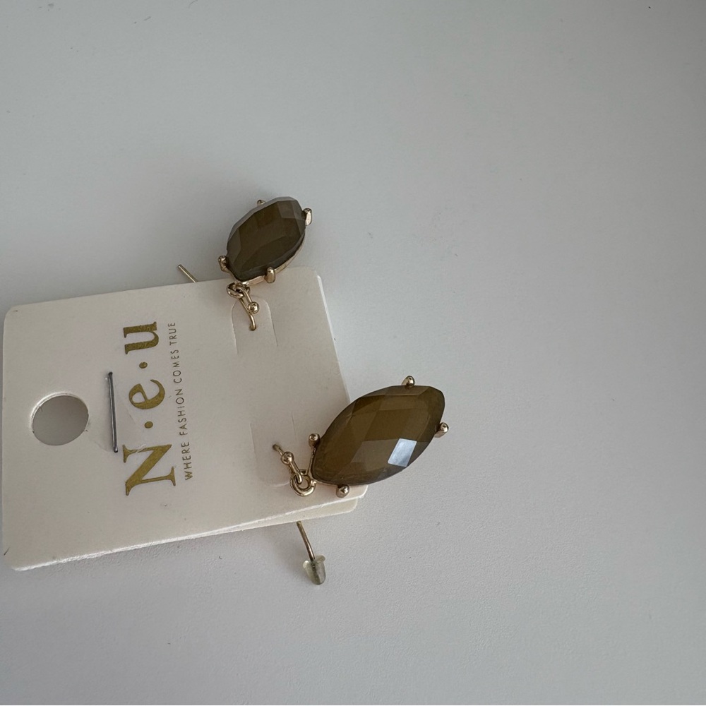 Olive Beige Faceted Stone Earrings - Picture 7 of 8